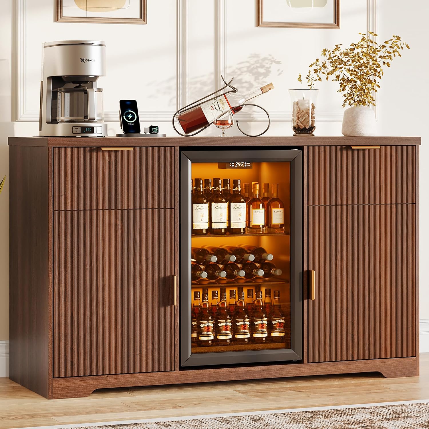 55インチのコーヒーバーキャビネット（充電ステーションと冷蔵 - Home Bar And Cabinet のレビューと価格